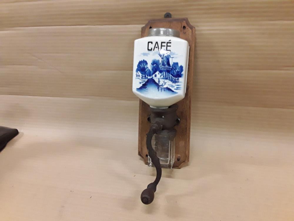 MOULIN À CAFE MURAL ANCIEN