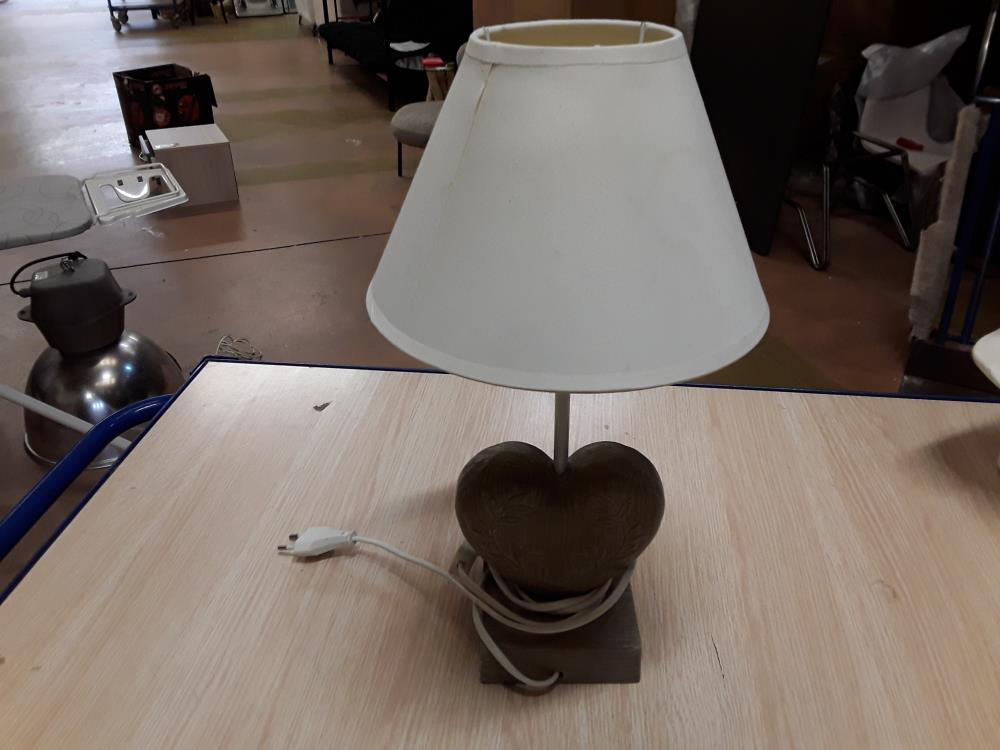 LAMPE À POSER COEUR