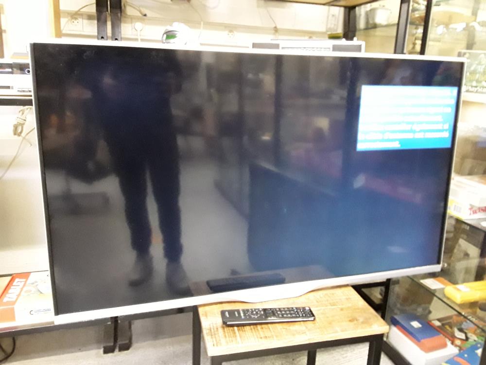 LCD SHARP 125CM SANS PIED