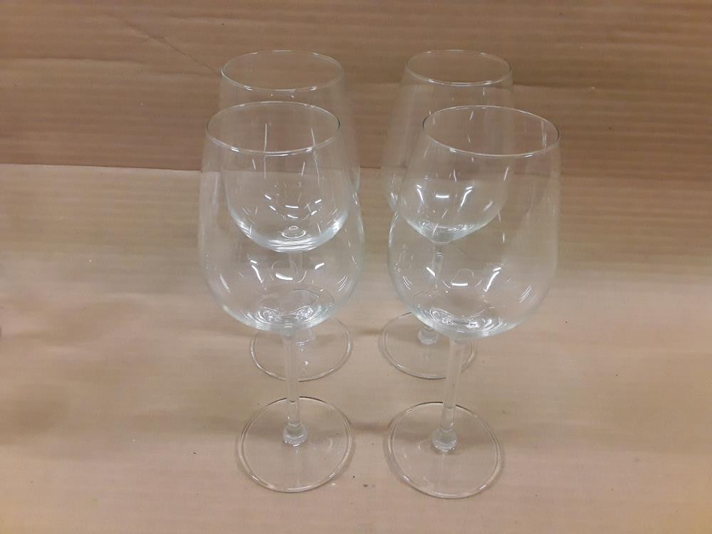 LOT DE 4 VERRES