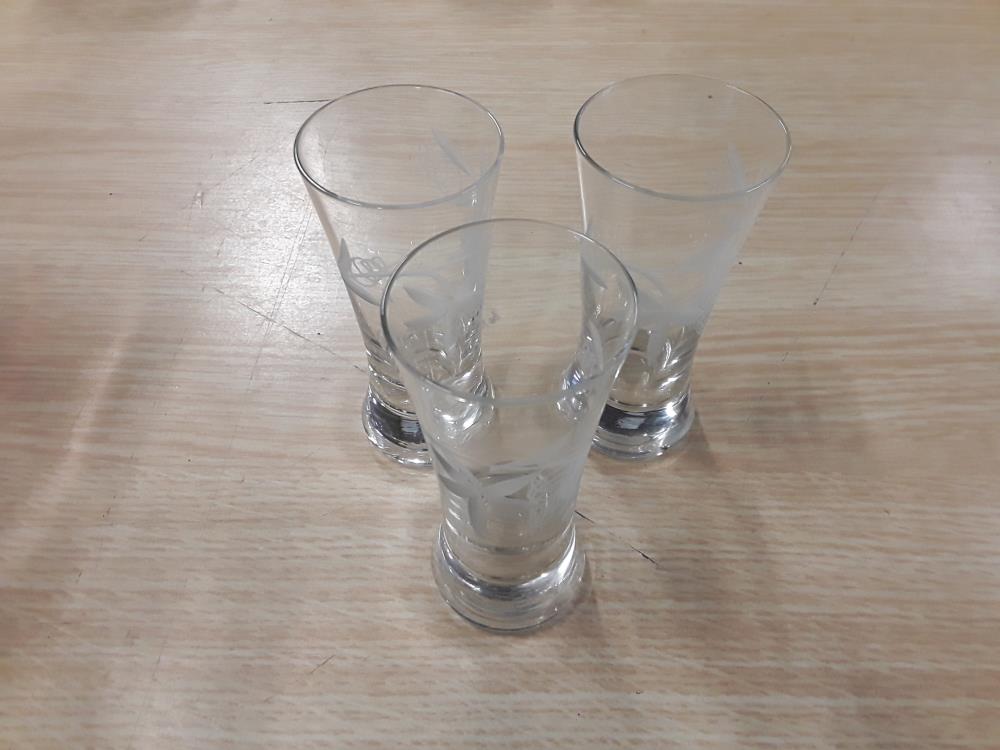 LOT DE 3 VERRES