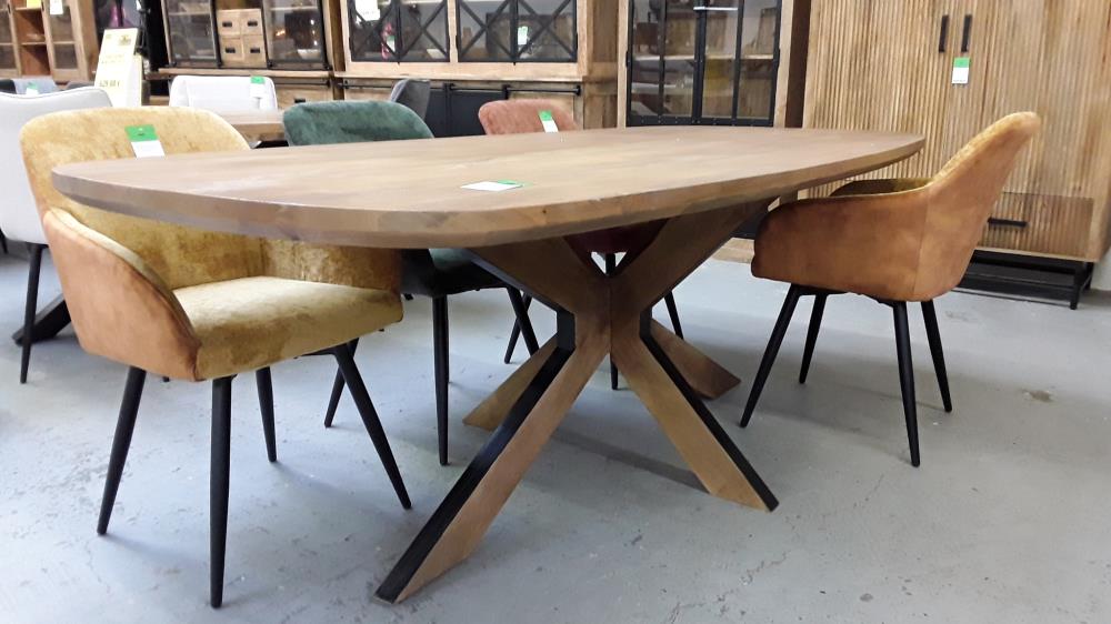 TABLE RAMPUR MANGUIER 220 CM PIED ETOILLE