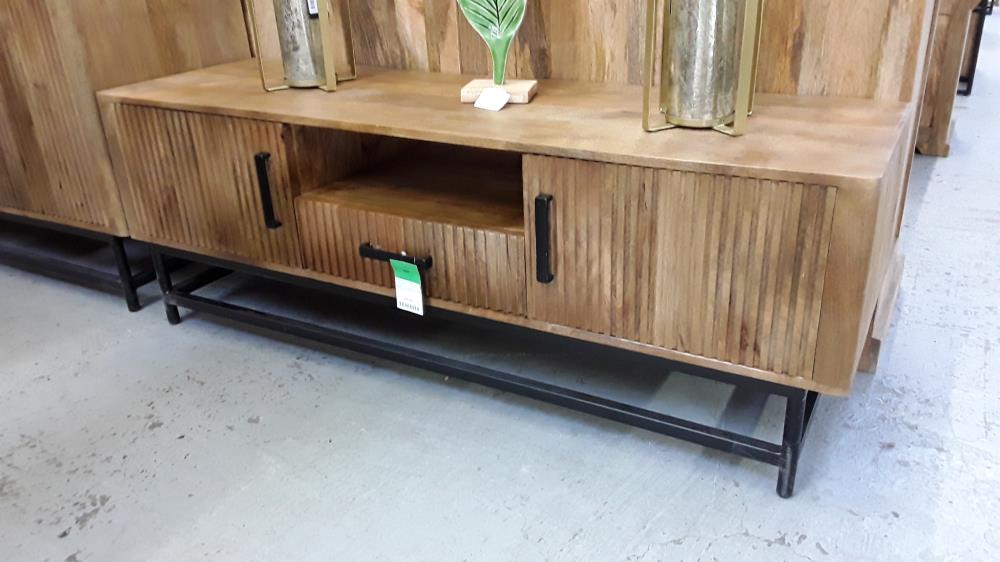 MEUBLE TV RAMPUR 150CM EN MANGUIER 2 PORTES +1 TIROIR 