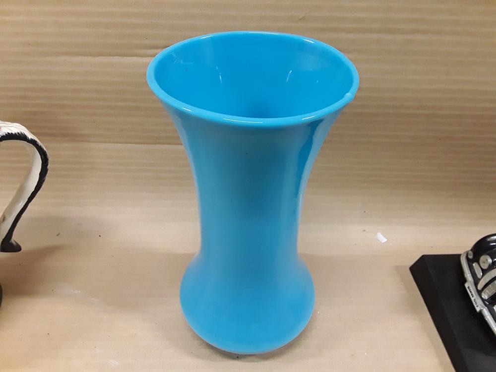 VASE BLEU