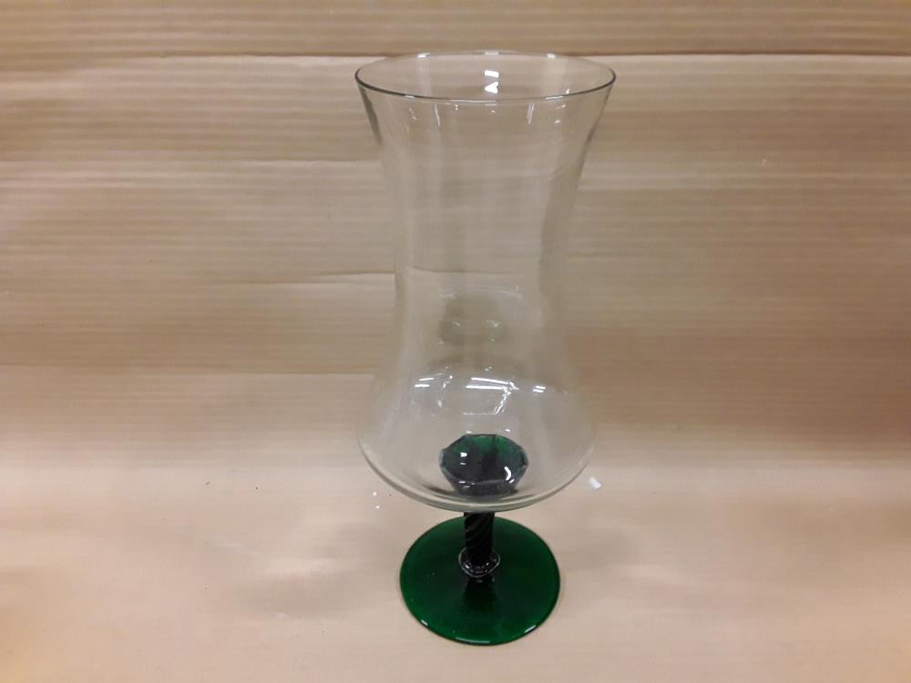 VASE VERRE PIED VERRE