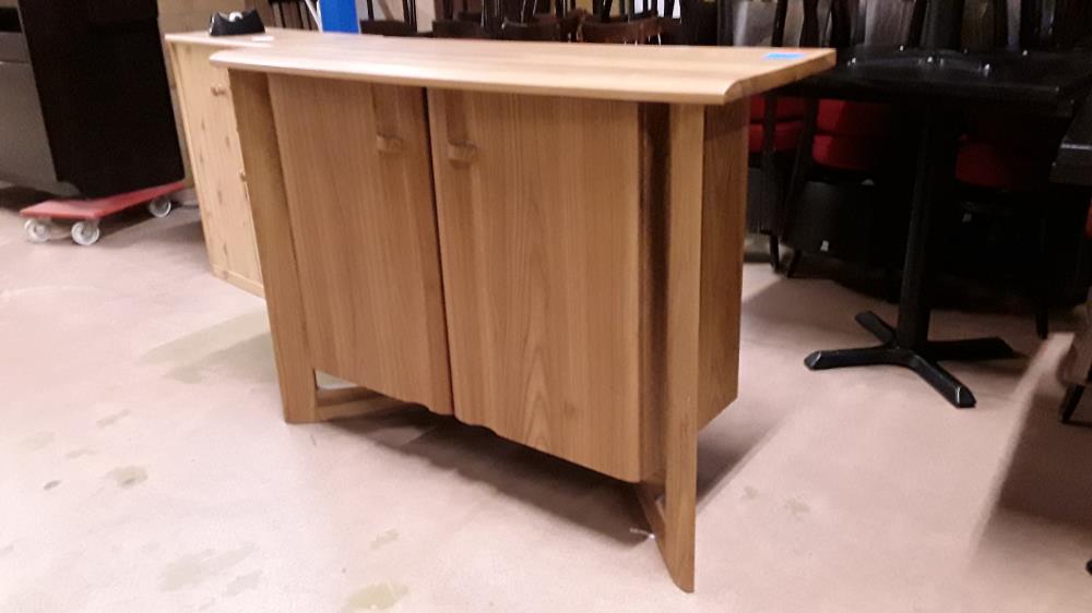 MEUBLE 2 PORTES BOIS MASSIF 