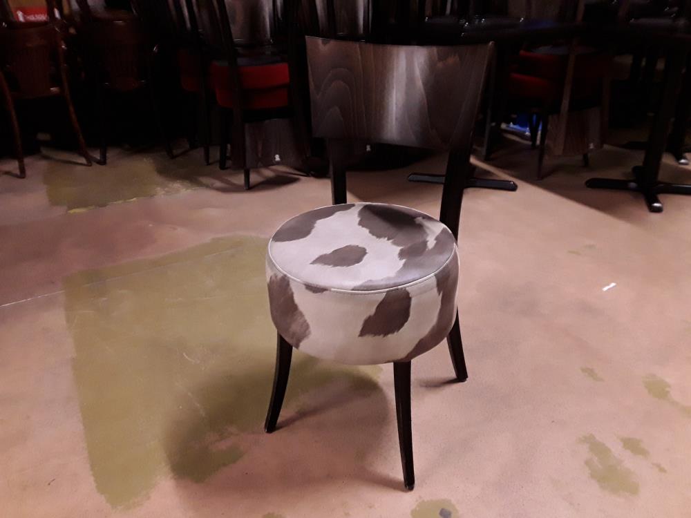 CHAISE BOIS IMITATION PEAU