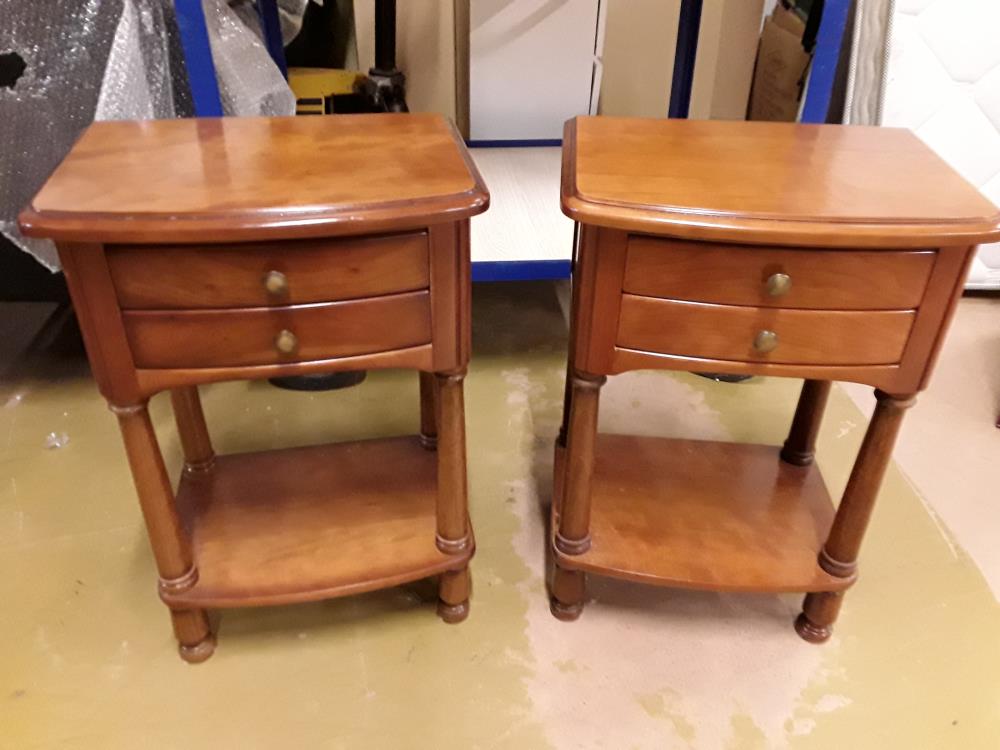 PAIRE DE CHEVETS MERISIER 