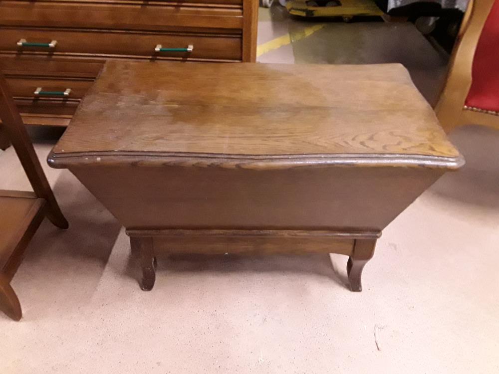 PETIT BANC COFFRE CHENE