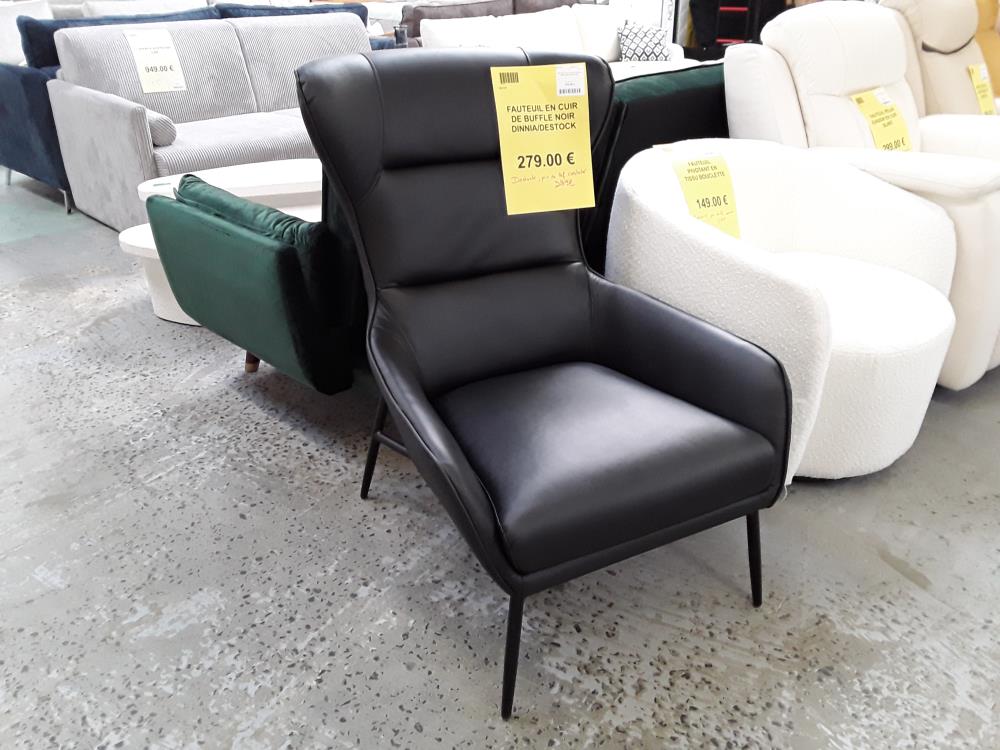 FAUTEUIL EN CUIR DE BUFFLE NOIR DINNIA/DESTOCK 