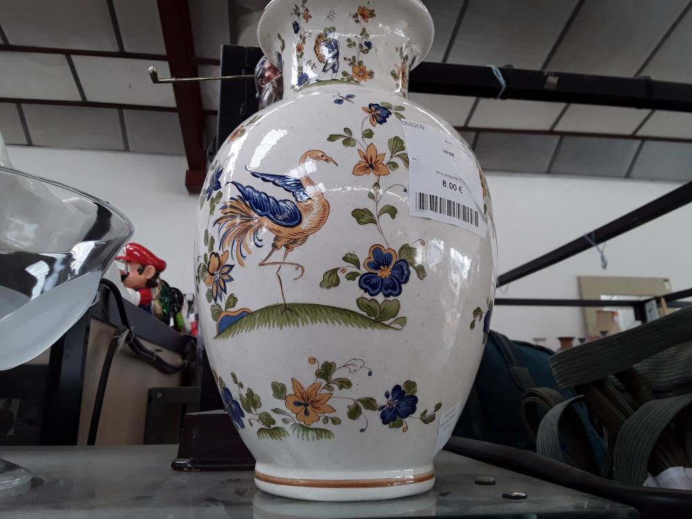VASE 