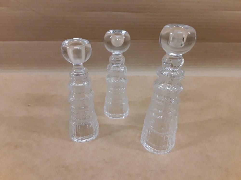 LOT DE 3 BOUGEOIRS VERRE