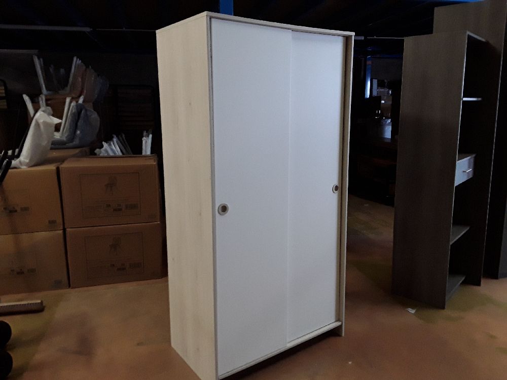 ARMOIRE PORTES COULISSANTES