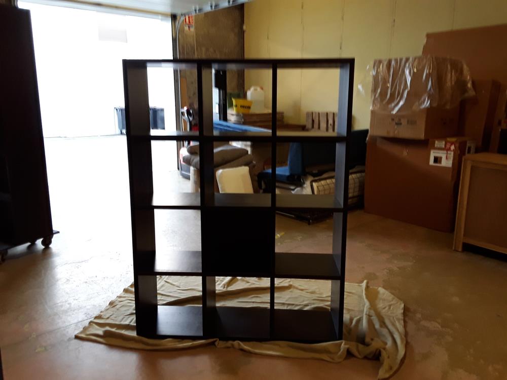 BIBLIOTHÈQUE 12 CASES 