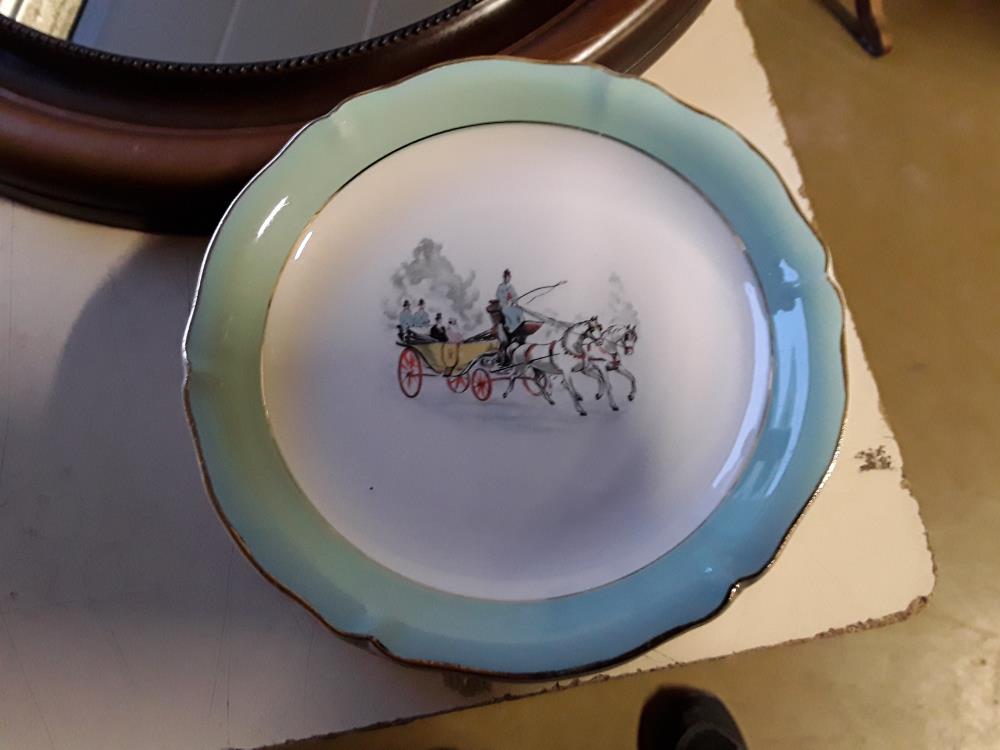 LOT 10 ASSIETTES DESSERT