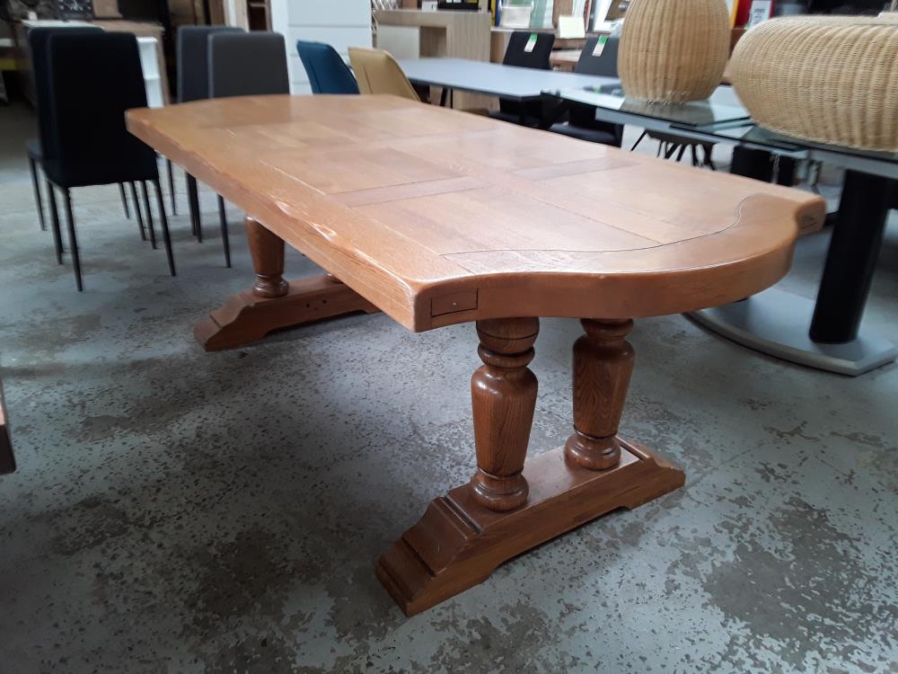 TABLE CHENE EN L'ETAT