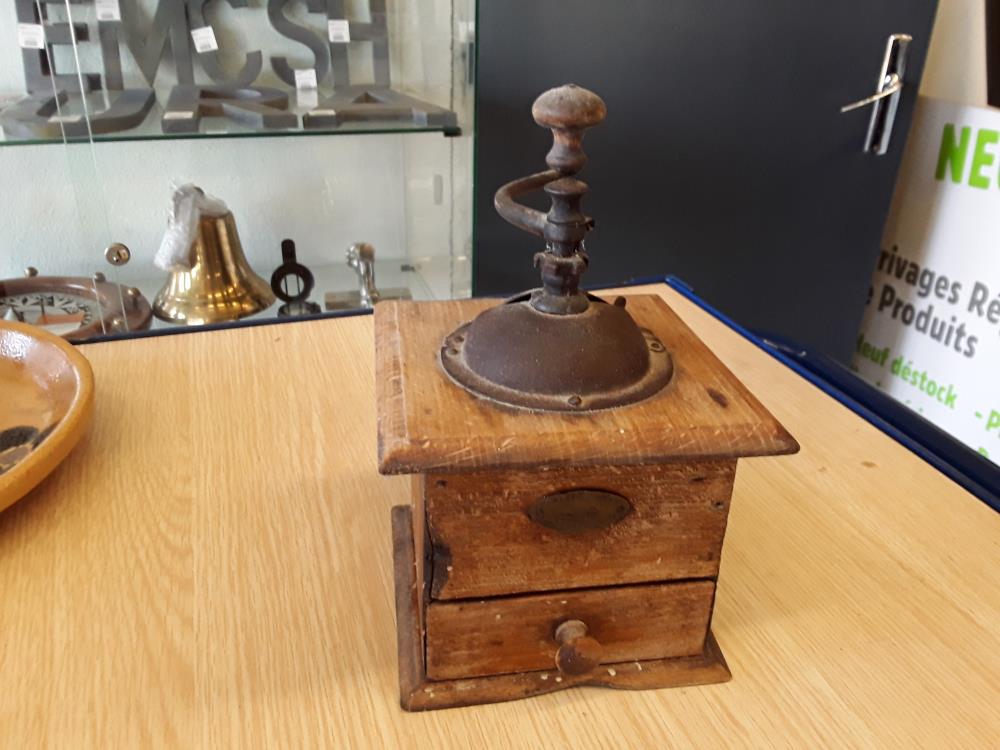 MOULIN À CAFE ANCIEN PEUGEOT 