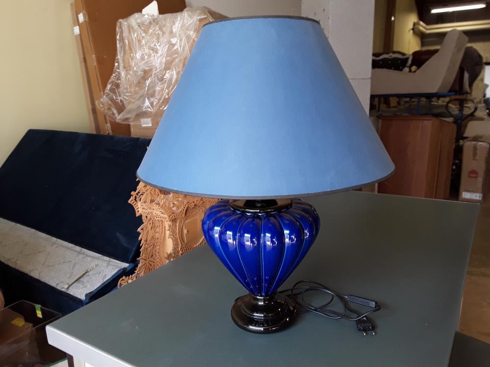 LAMPE BLEUE