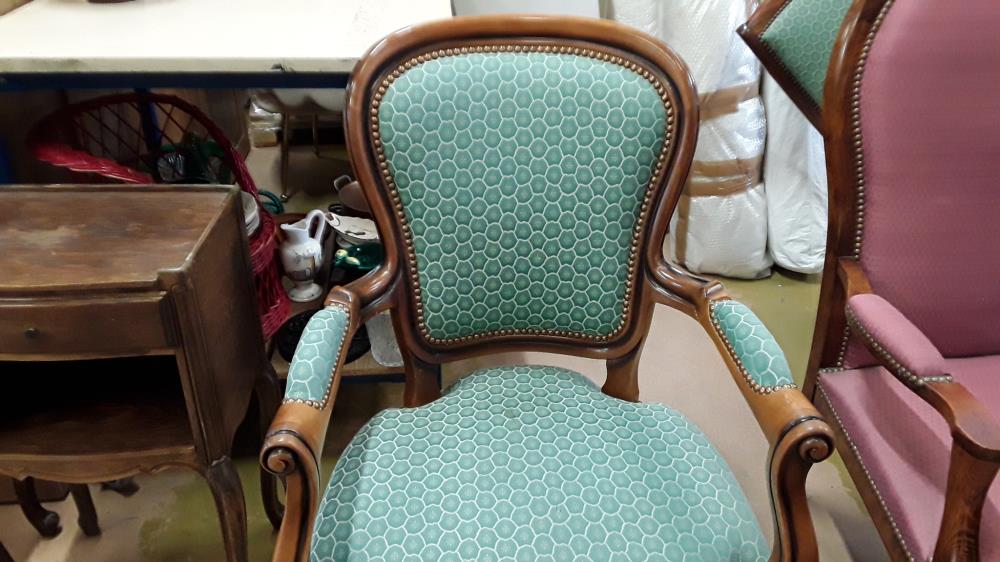 FAUTEUIL CAPITONNÉ VERT 