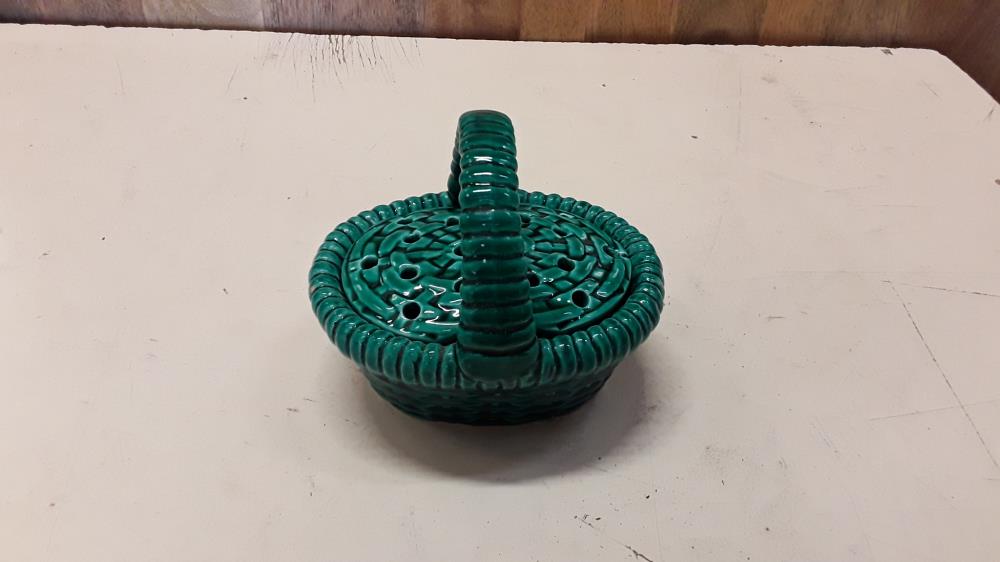 DECORATION PANIER VERT CÉRAMIQUE 