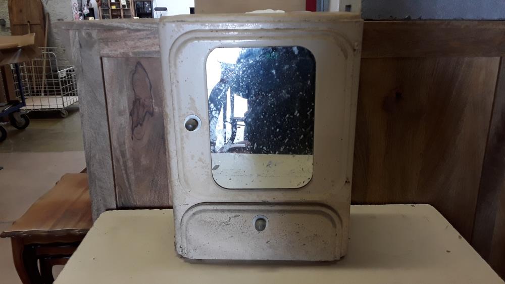 ARMOIR À PHARMACIE VINTAGE 