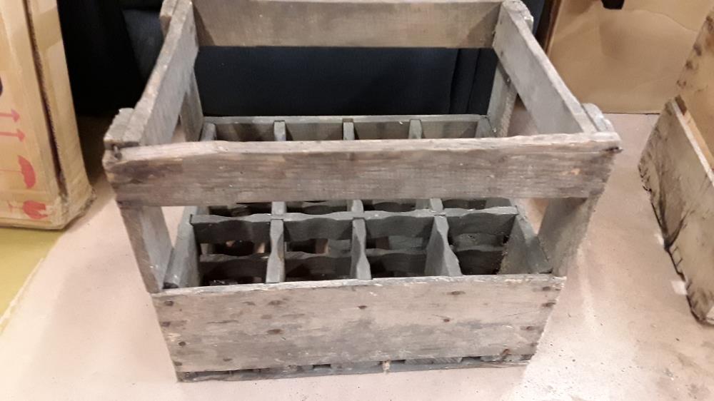 CAISSE RANGE BOUTEILLES EN BOIS 