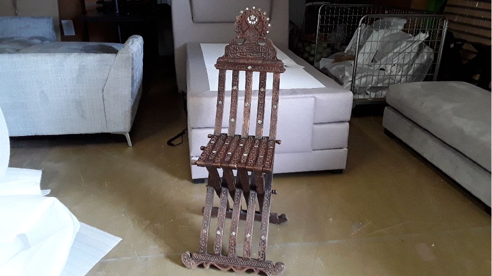 CHAISE ORIENTALE EN L'ETAT