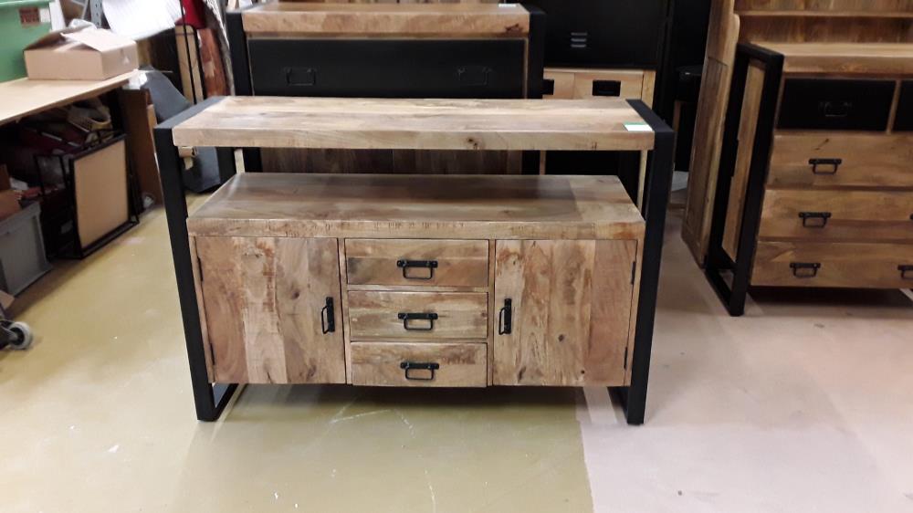 ENFILADE MANGUIER ET METAL 135*45*90