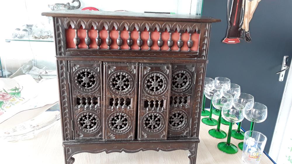 PETIT MEUBLE BRETON DÉCORATIF 