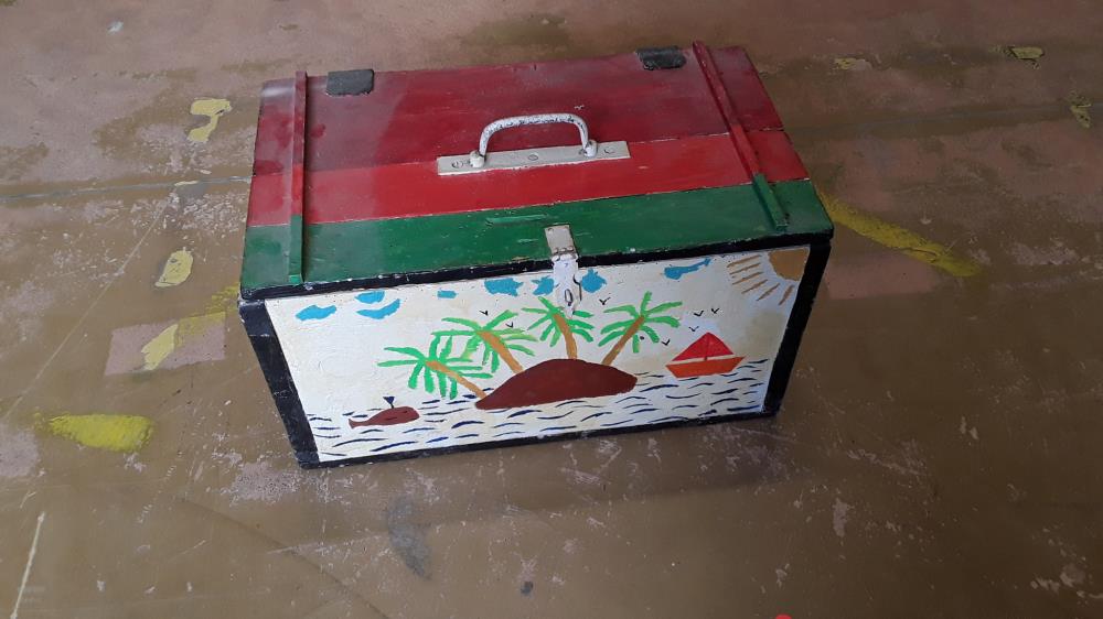 CAISSE À JOUET EN BOIS 