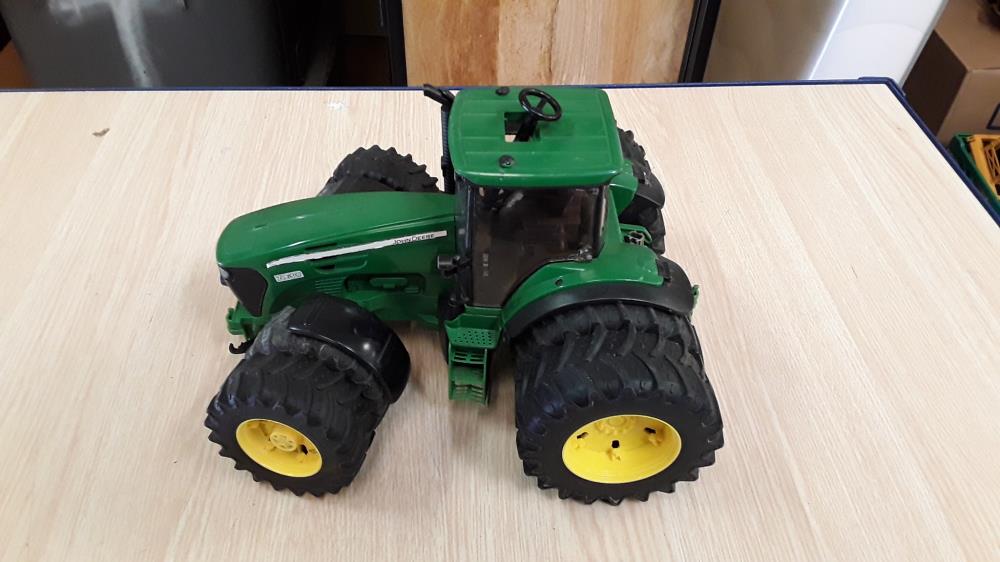 TRACTEUR JOHN DEERE