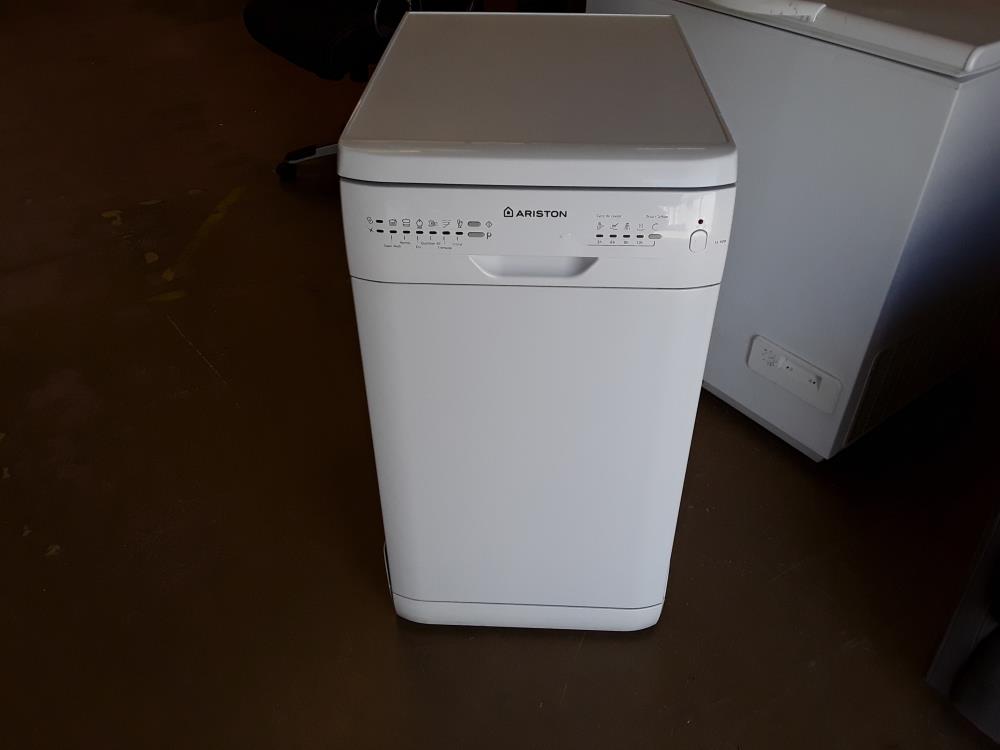 LAVE VAISSELLE ARISTON 