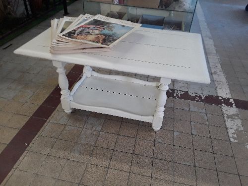 TABLE BASSE