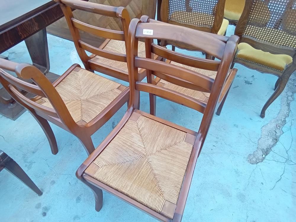 LOT DE 4 CHAISES 