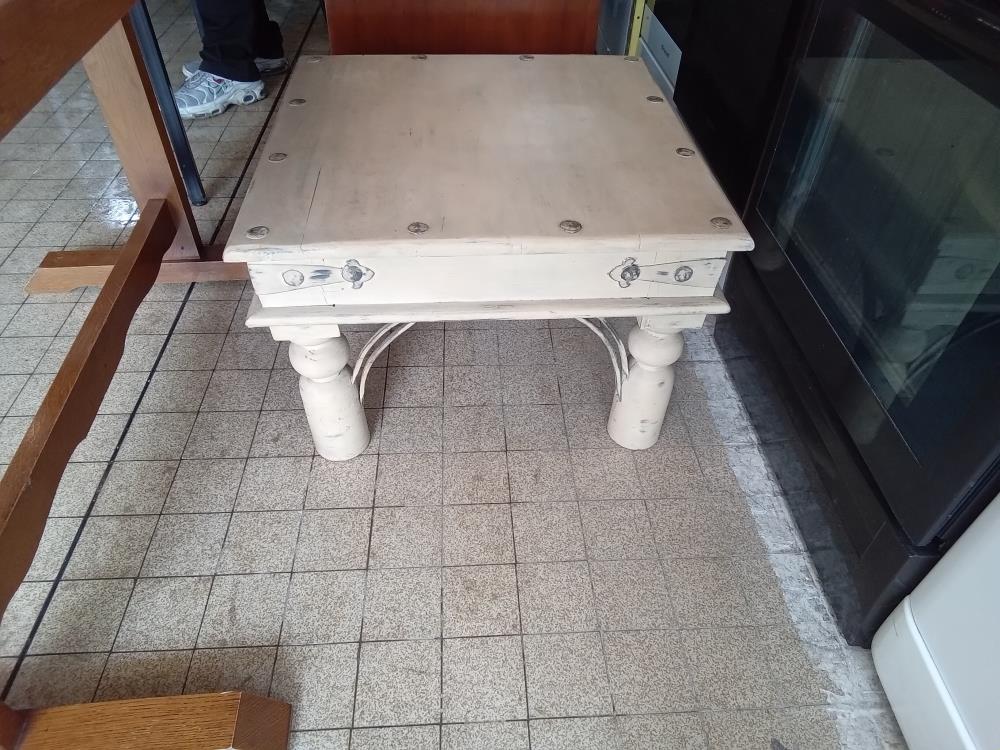 TABLE BASSE GROS PIEDS