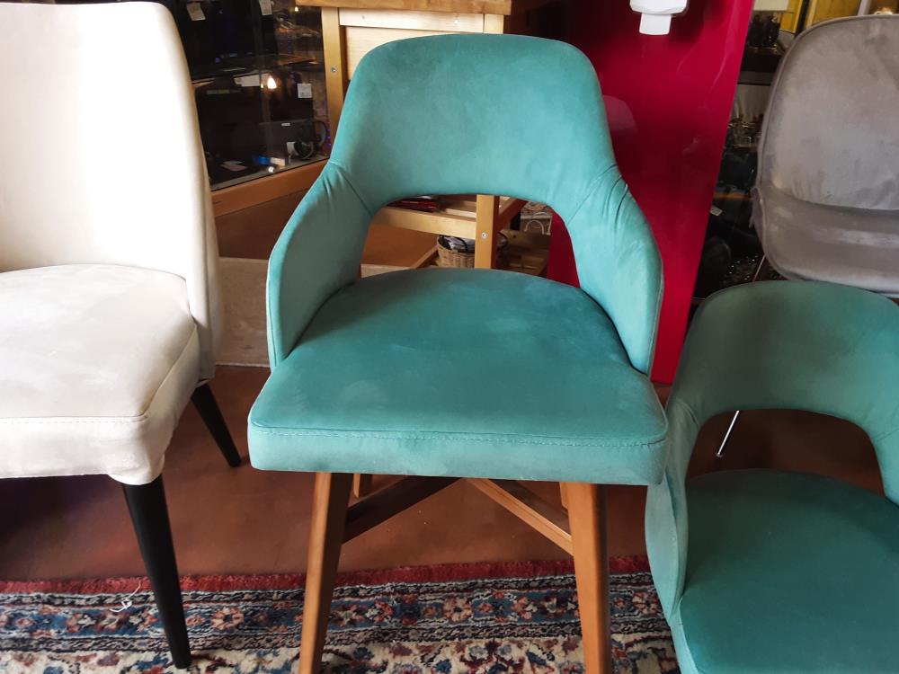 CHAISE ASSISE VERTE PIED BOIS 