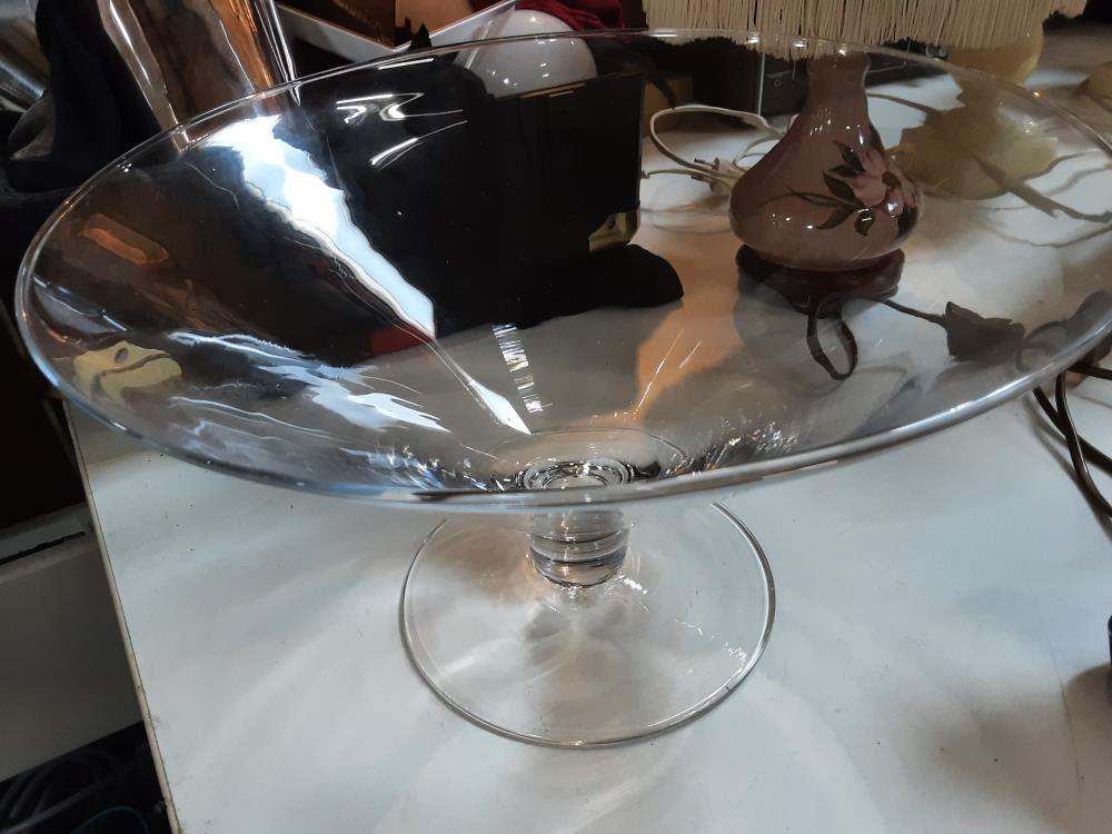 COUPE SUR PIED VERRE 