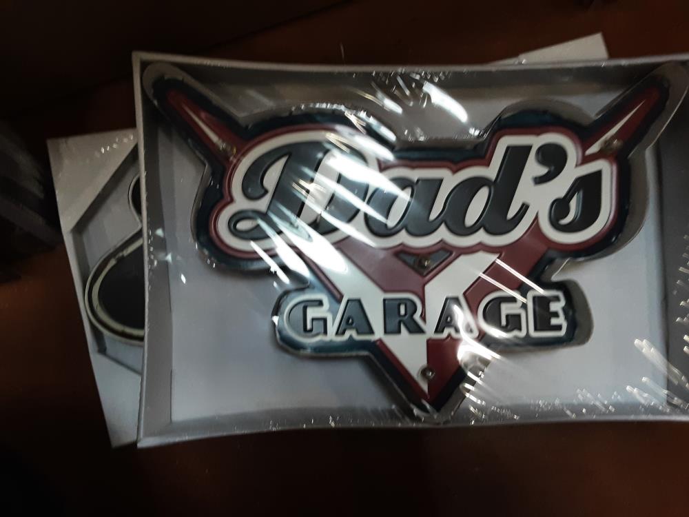 PLAQUE METAL DADS GARAGE 