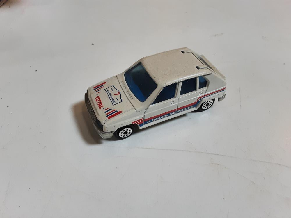 VOITURE MAJORETTE