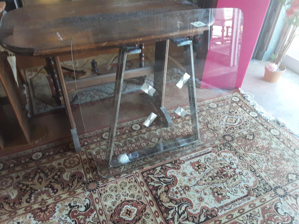 TABLE VERRE PIEDS METAL 