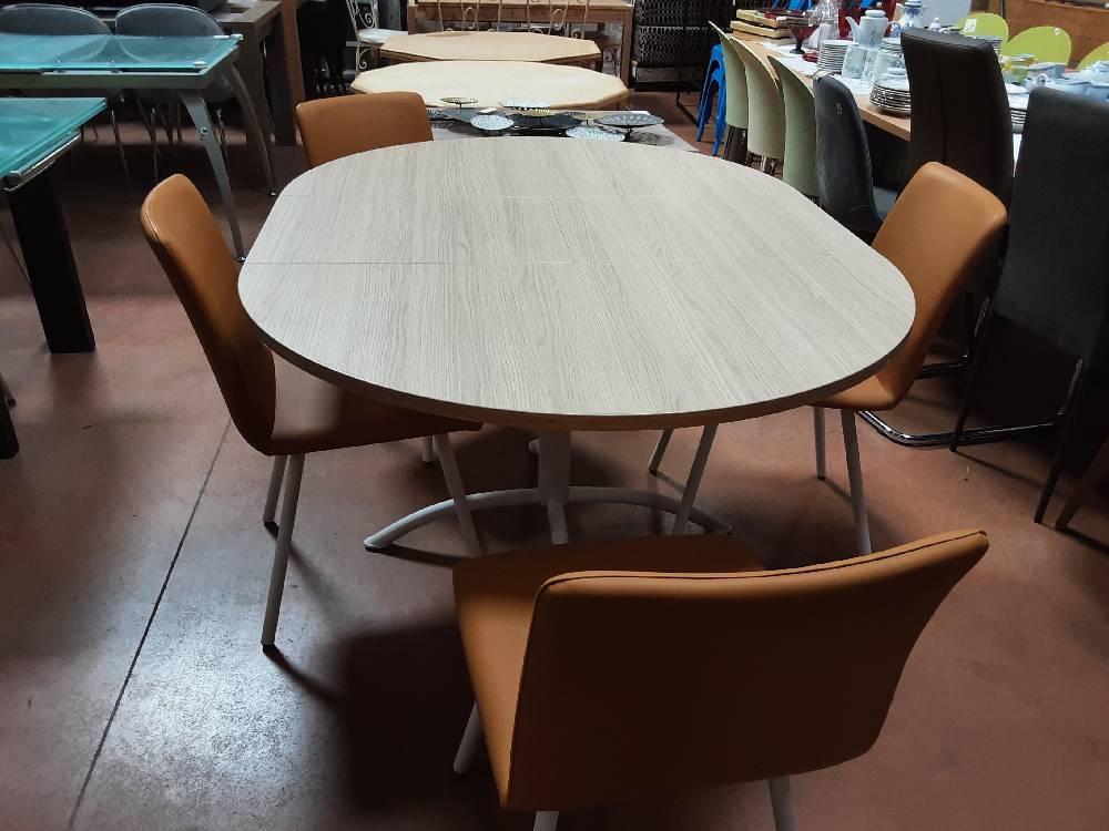 TABLE + LOT DE 4 CHAISES MODERNE 