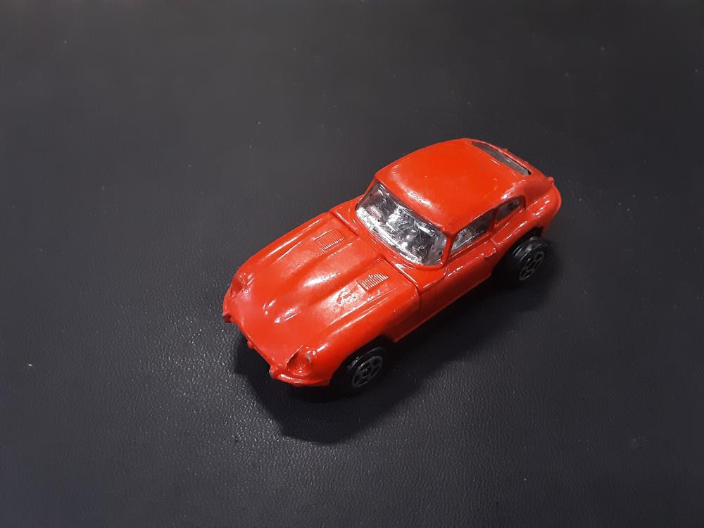 JAGUAR E TYPE ROUGE CORGI