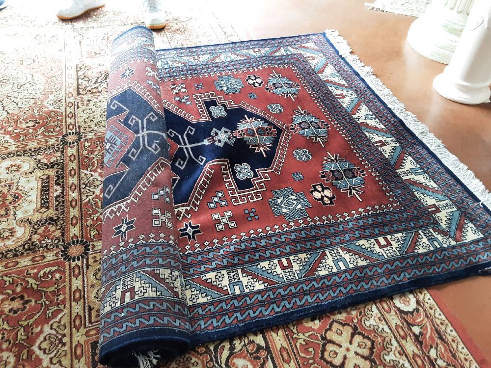 TAPIS LAINE FAIT MAIN BLEU/ROUGE 