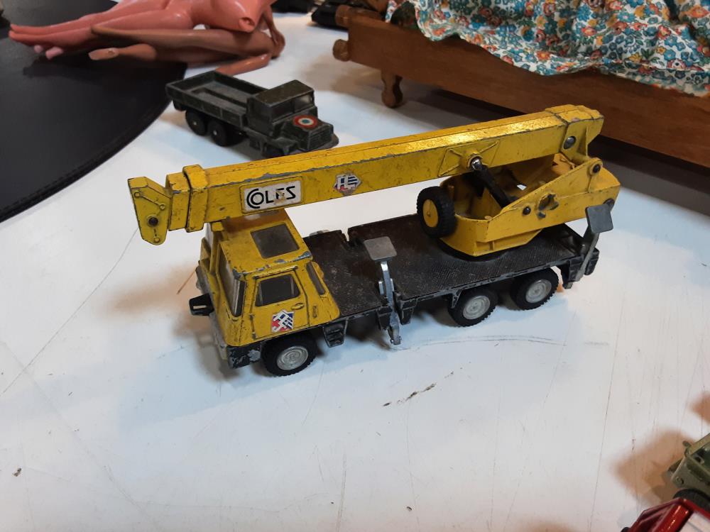 GRUE DINKY JAUNE