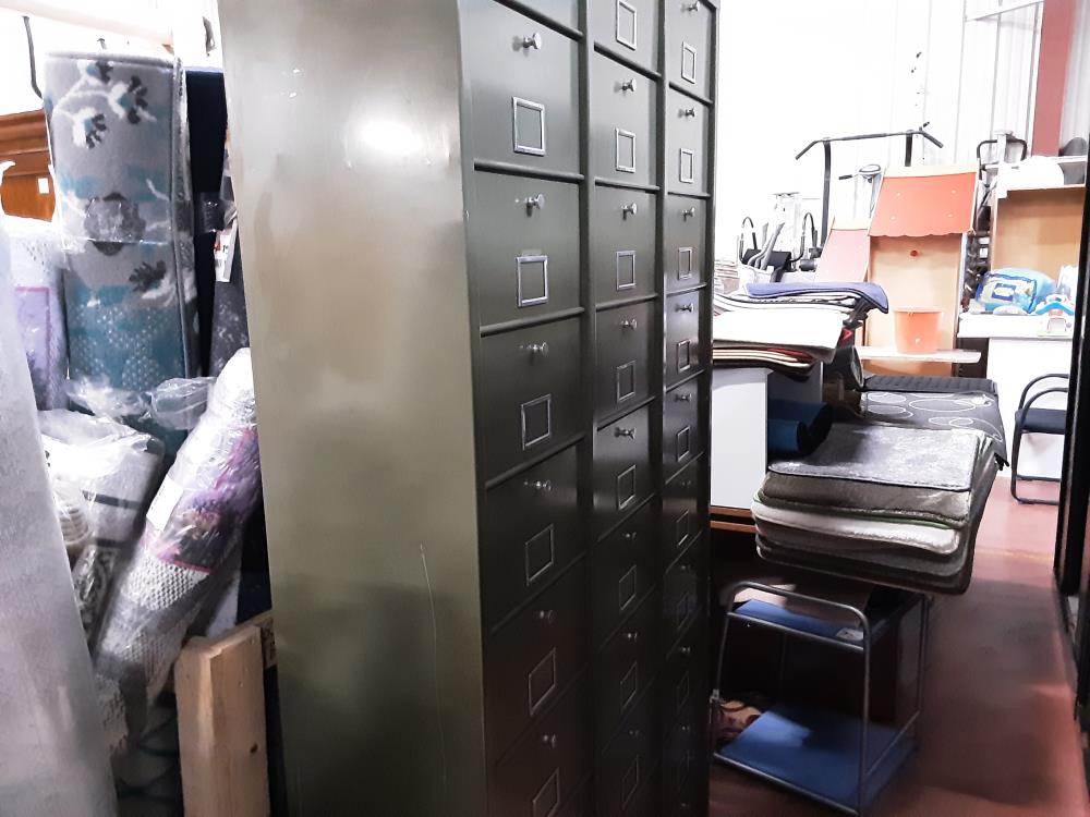 ARMOIRE METALLIQUE 30 CLAPETS