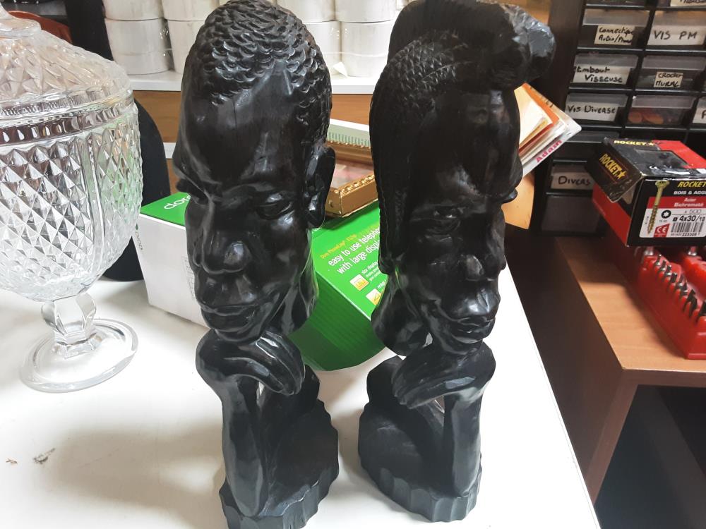 PAIRE DE STATUETTE AFRICAINE