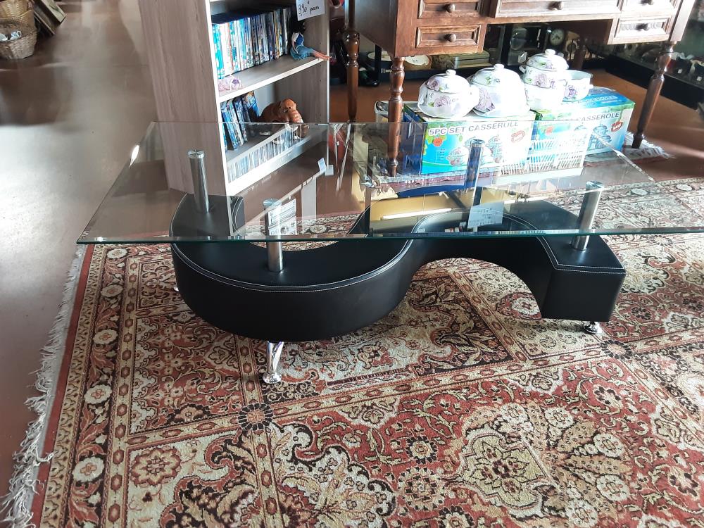 TABLE BASSE PL VERRE + 2 POUF