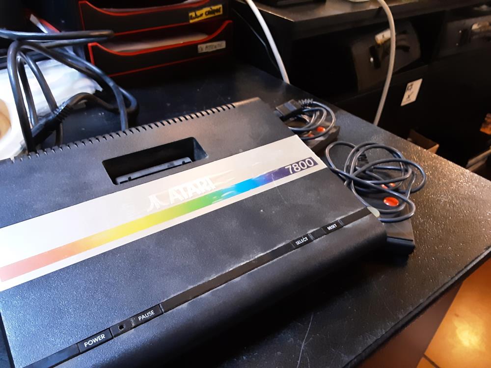 CONSOLE ATARI 7800 + 2 MANETTES