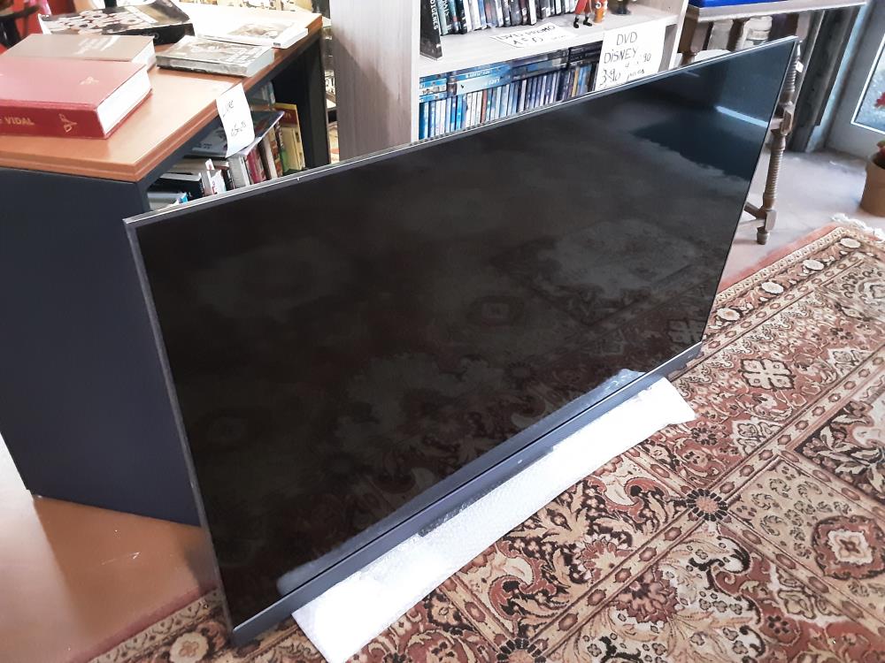 TELEVISION LCD ESSENTIEL B 55UHD-A6000-SMART + TEL