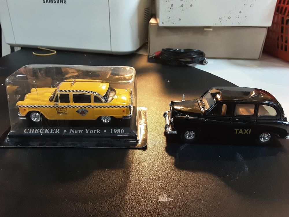 TAXI JAUNE  MINIATURE 